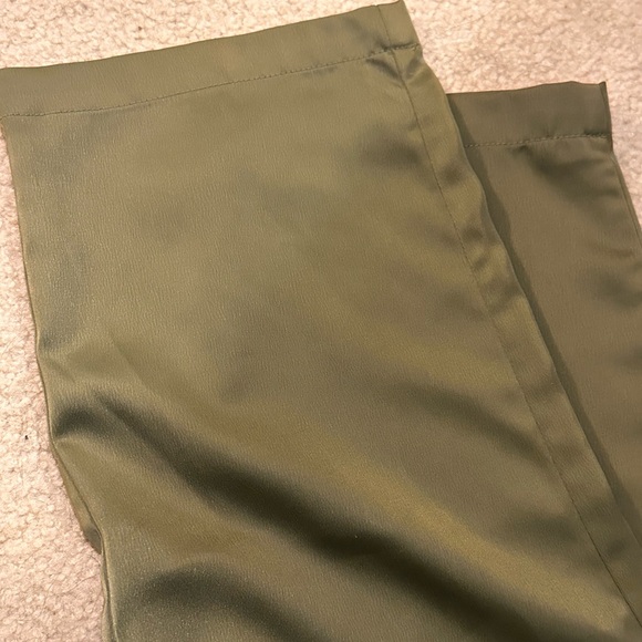Mittoshop Olive Paperbag Silk Pants | Size M | Boho Chic - Picture 8 of 8